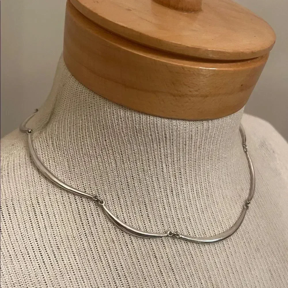 Premier Designs Curved Bar Link Necklace Silver-tone Women's Necklace Scalloped